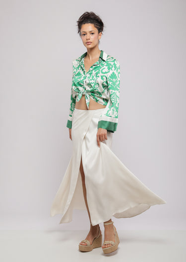 Chemise à nœud devant